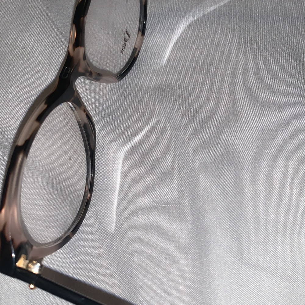 Dior Women’s Glasses. No prescription! - Picture 3 of 8
